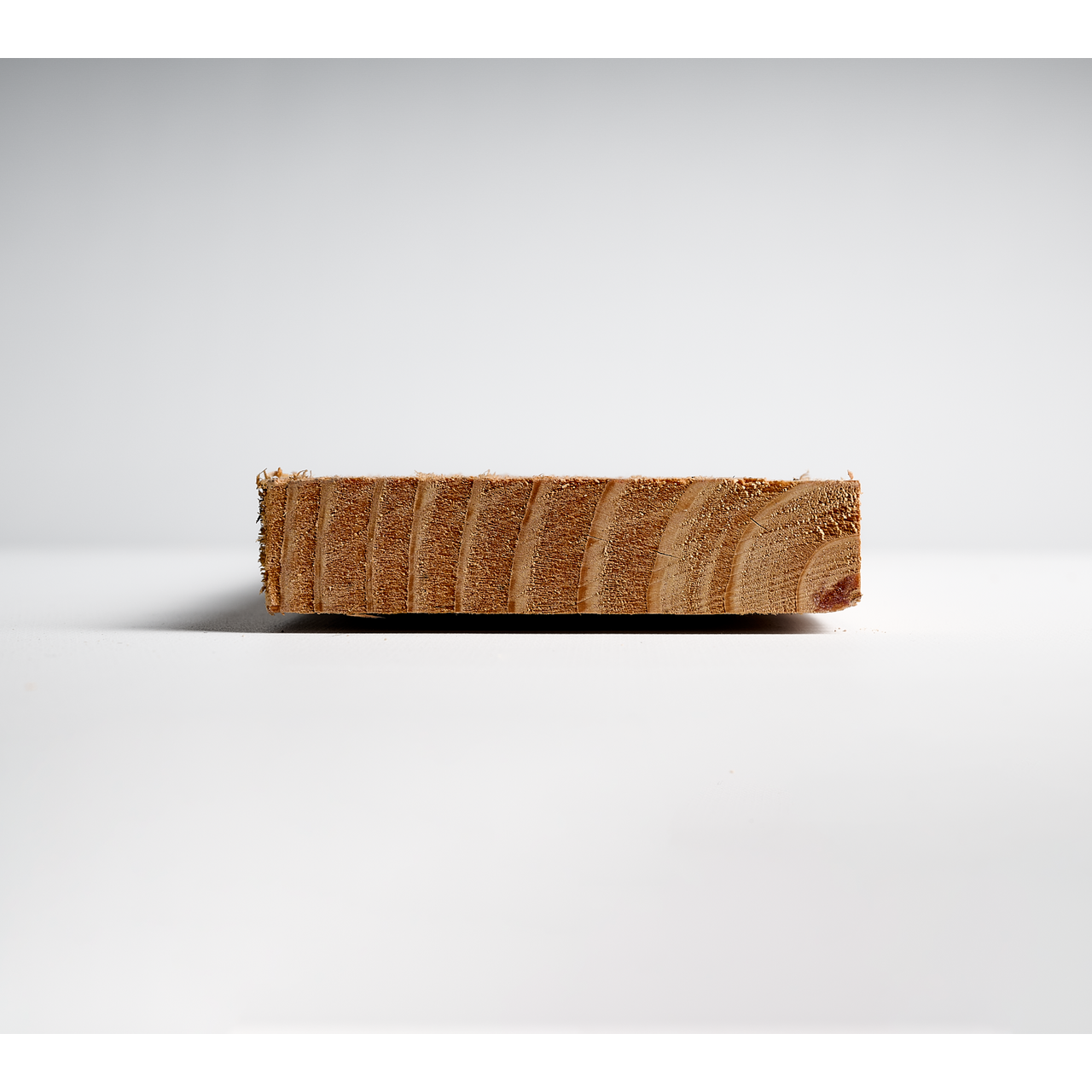 Douglas plank 2,2x10cm fijnbezaagd 4m
