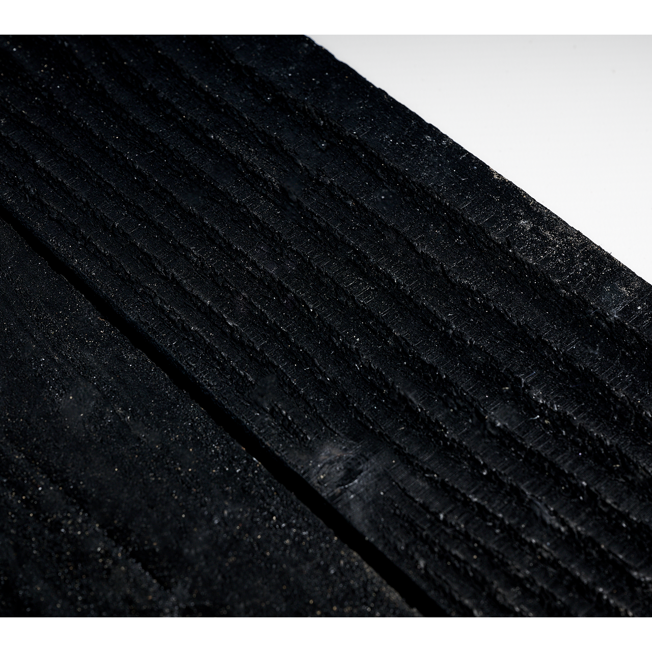 Douglas plank 2,2x10cm fijnbezaagd zwart 2m