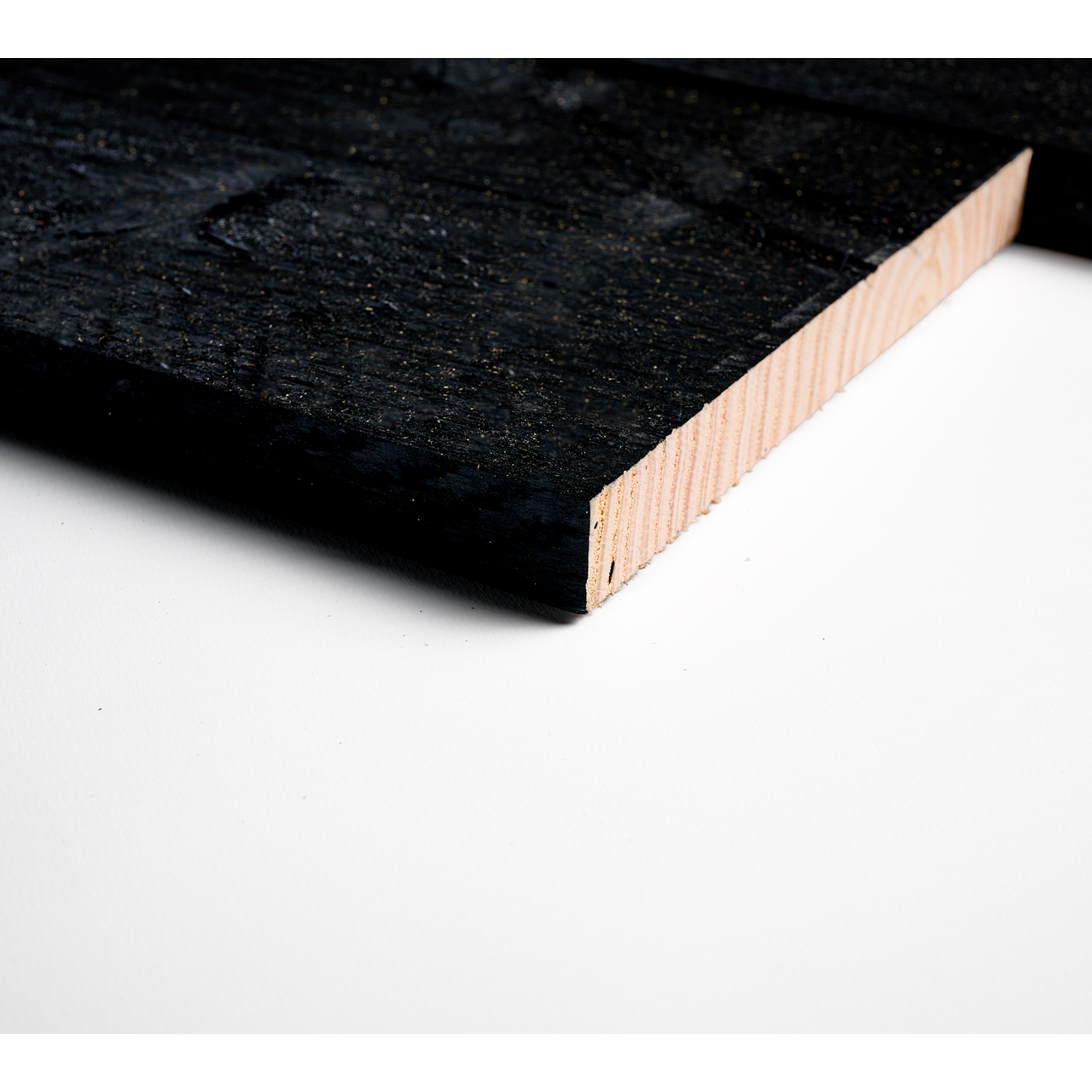 Douglas plank 2,2x20cm fijnbezaagd zwart 2m