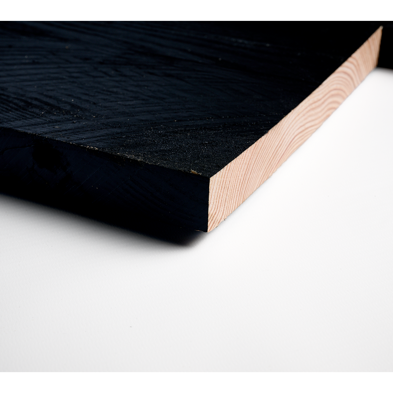 Douglas plank 2,7x25cm fijnbezaagd zwart 4m