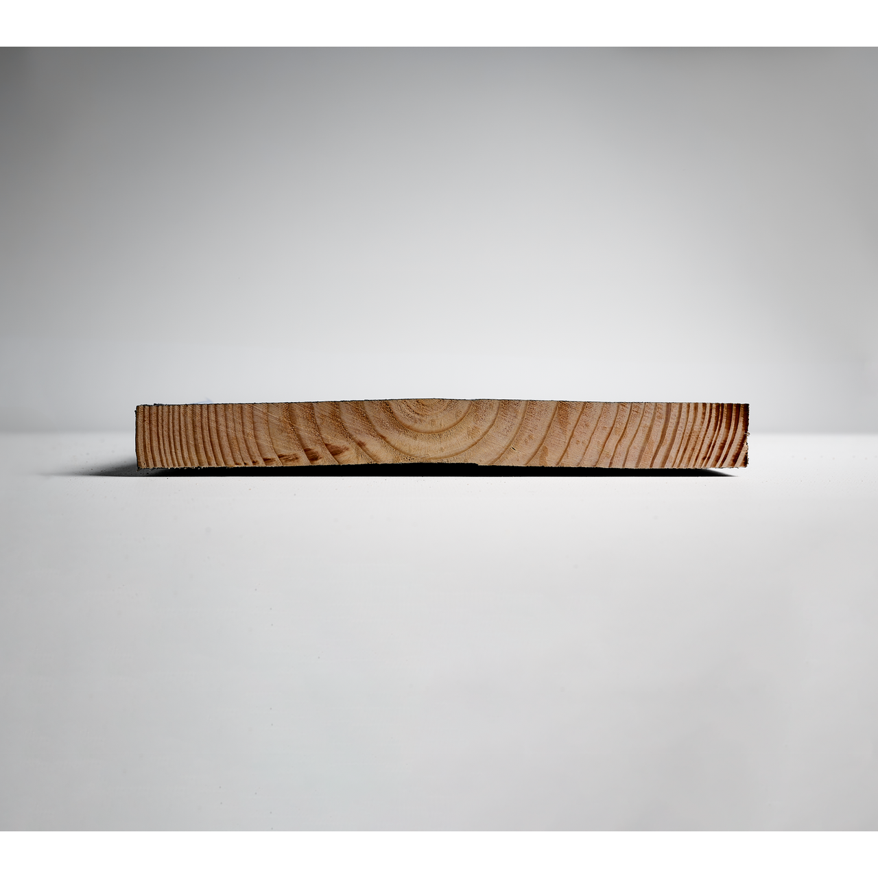 Douglas plank 2,7x25cm fijnbezaagd zwart 4m
