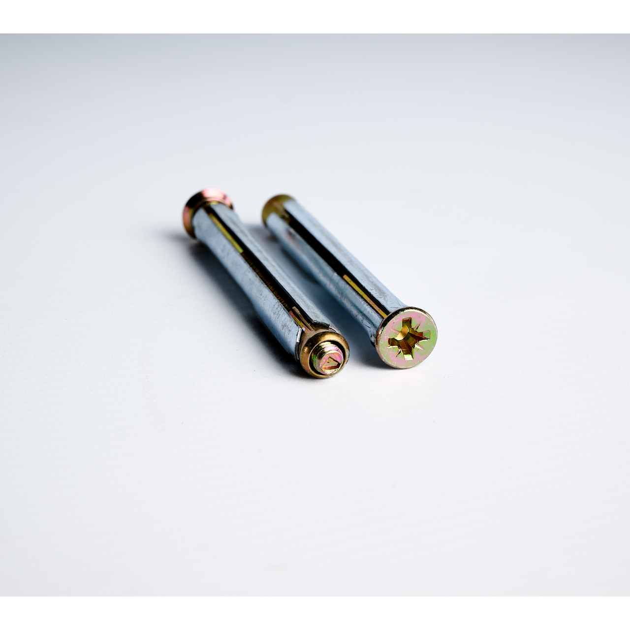 Kozijnanker 10x72mm verzinkt