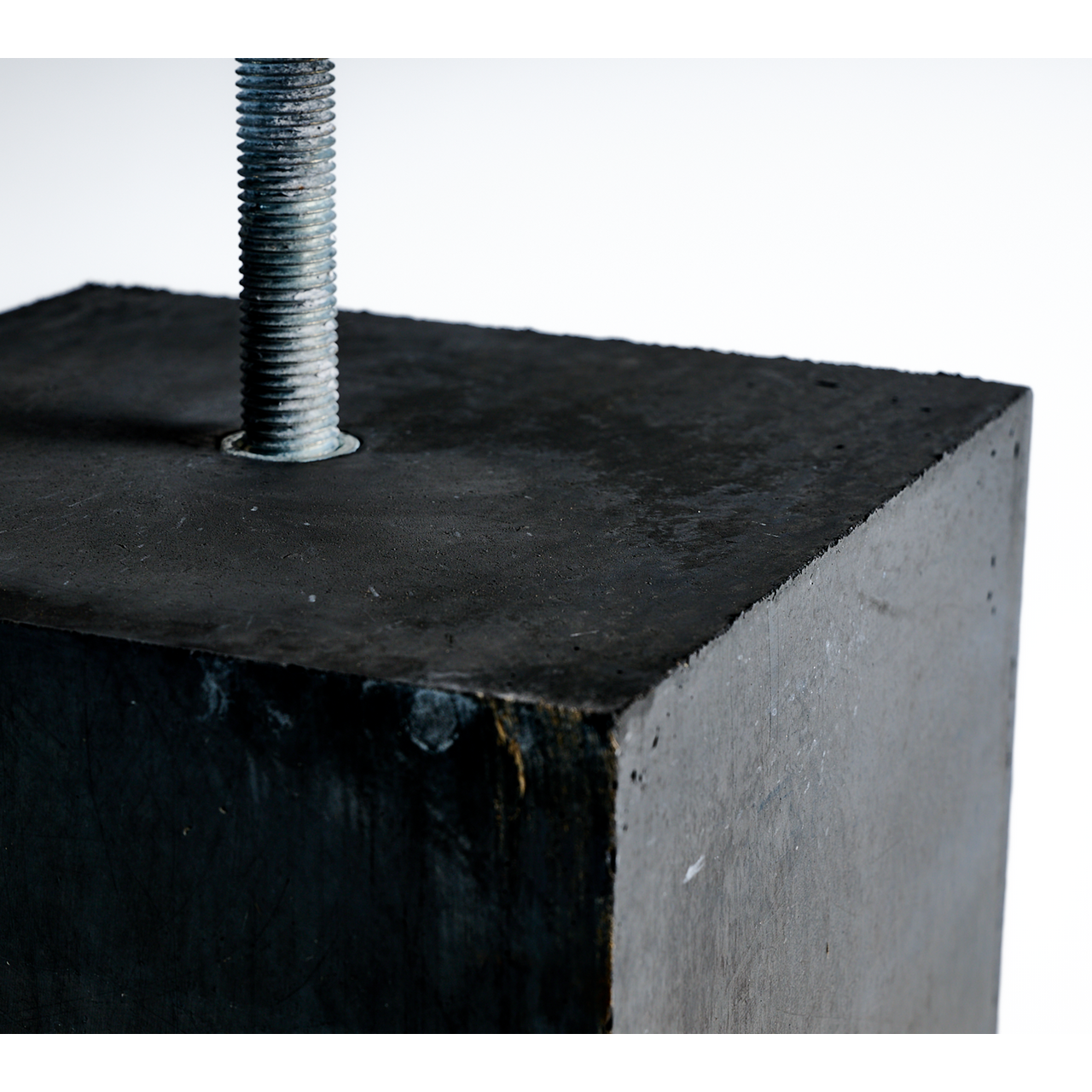 Betonpoer Egaal 20x20x58cm incl. draadeind