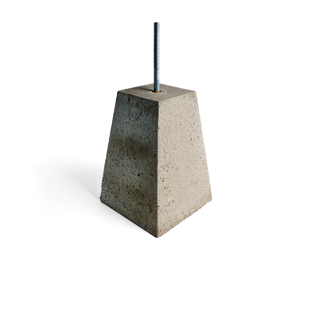 Betonpoer piramidemodel 15x15/25x25x35cm incl draadeind