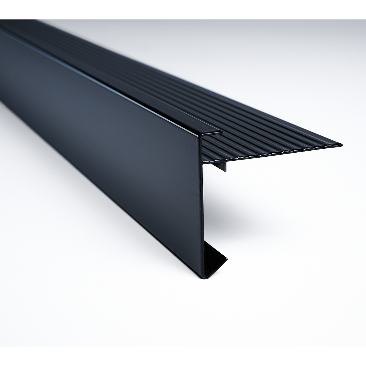 Daktrim 60x64mm aluminium 2,5m zwart