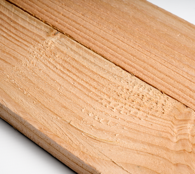 Douglas plank 2,2x10cm fijnbezaagd 4m 03
