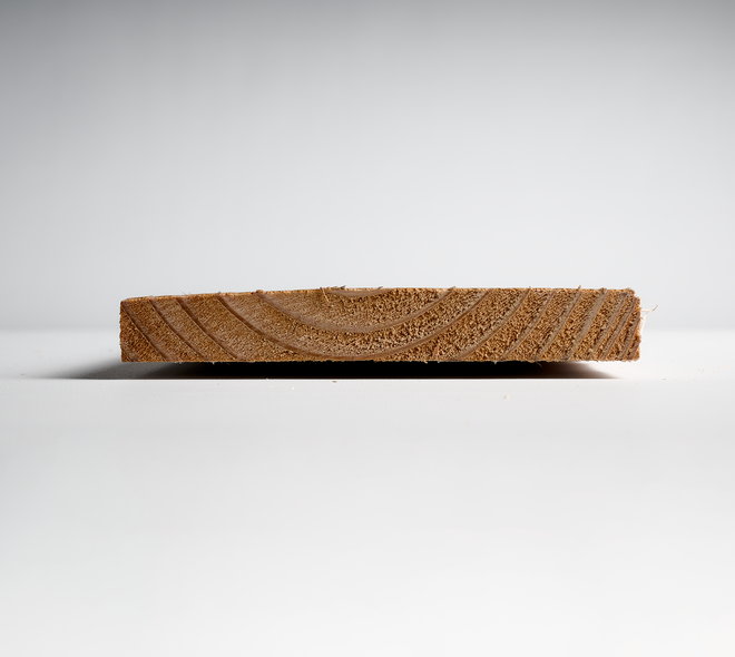 Douglas plank 2,2x15cm fijnbezaagd 2m 06
