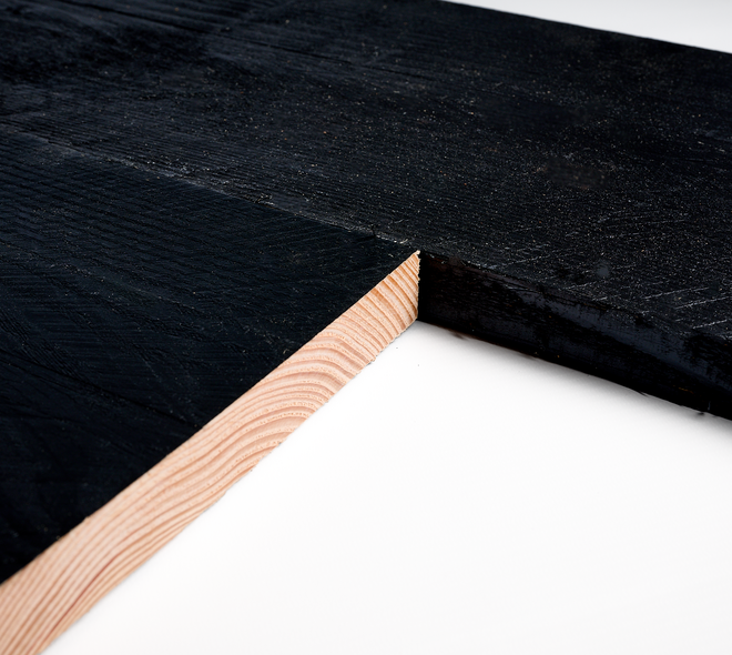 Douglas plank 2,7x25cm fijnbezaagd zwart 4m 02