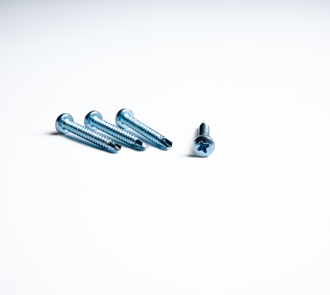 Vleugelteks 4,20x32mm per stuk 02