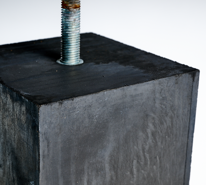 Betonpoer Egaal 15x15x58cm incl. draadeind 02