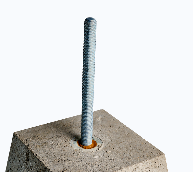 Betonpoer piramidemodel 15x15/25x25x35cm incl draadeind 02