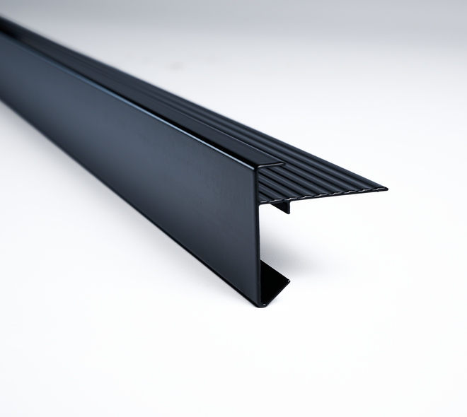 Daktrim 45x45mm aluminium 2,5m zwart 02