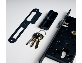 RVS dag- en nacht slot zwart gepoedercoat 02