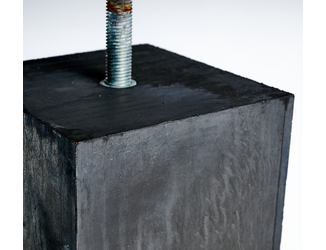 Betonpoer Egaal 15x15x58cm incl. draadeind 02