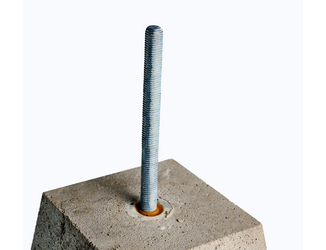 Betonpoer piramidemodel 15x15/25x25x35cm incl draadeind 02